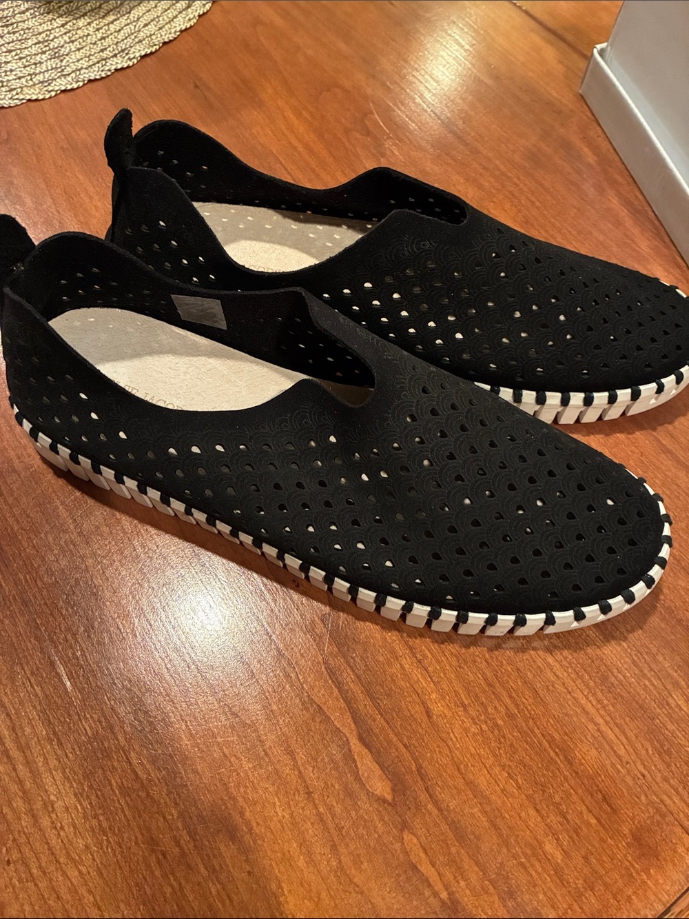 Ilse Jacobsen Tulip Perforated Sneakers